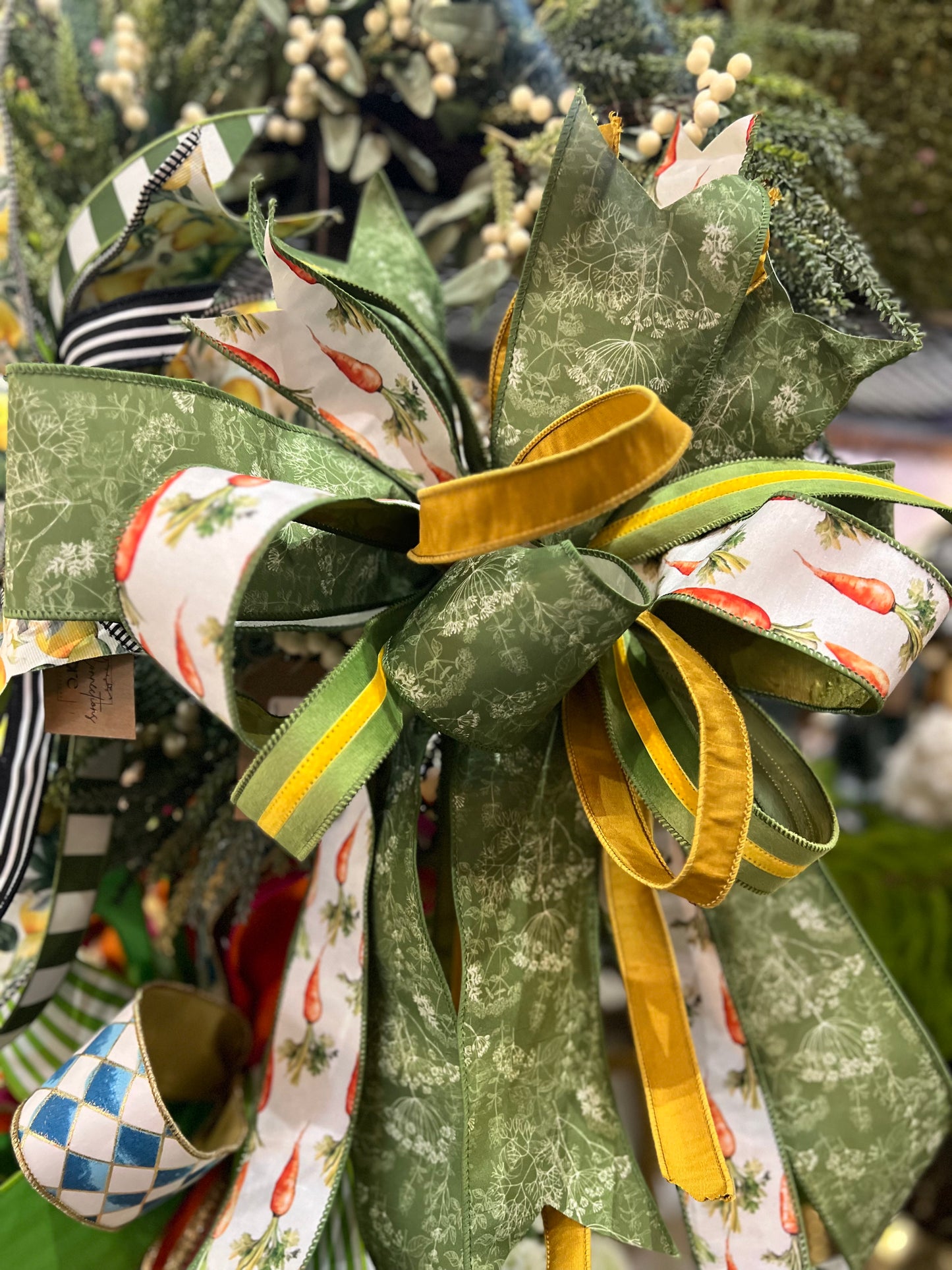 Green/Carrot Bow